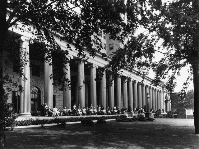 Hart-Dole-Inouye Federal Center in Battle Creek, MI